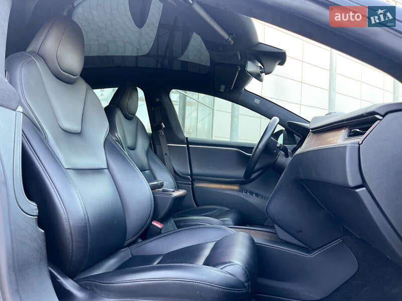 Ліфтбек Tesla Model S 2019 в Дніпрі