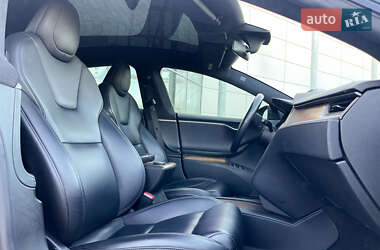Лифтбек Tesla Model S 2019 в 