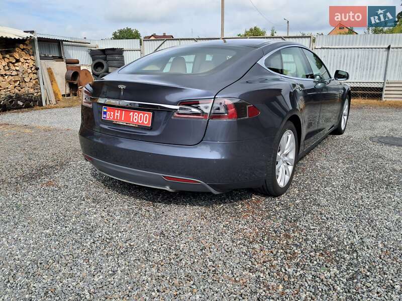 Ліфтбек Tesla Model S 2014 в Радехові