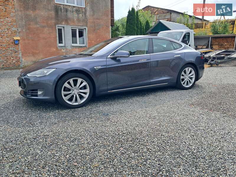 Ліфтбек Tesla Model S 2014 в Радехові