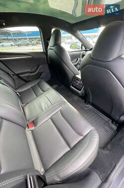 Ліфтбек Tesla Model S 2021 в 