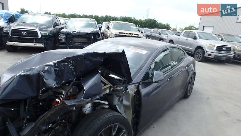 Ліфтбек Tesla Model S 2023 в Ужгороді
