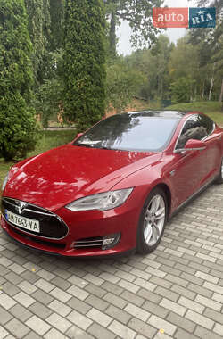 Лифтбек Tesla Model S 2016 в 