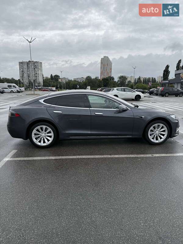Tesla Model S 2018