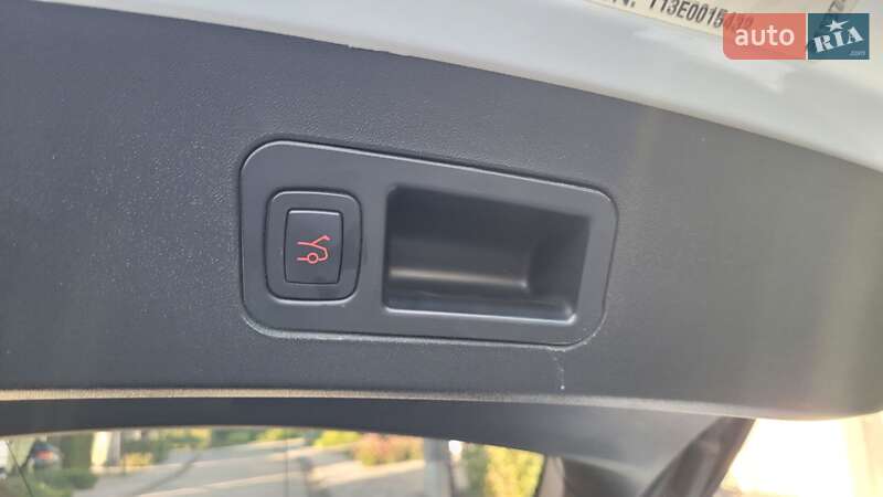 Ліфтбек Tesla Model S 2013 в Києві фото 14 Ліфтбек Tesla Model S 2013 в Києві