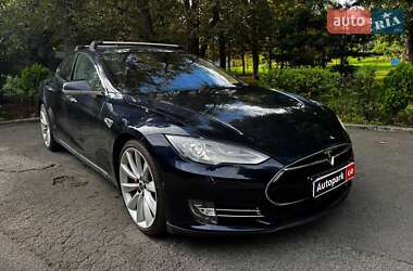 Ліфтбек Tesla Model S 2015 в 