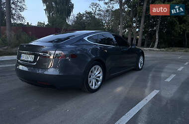 Ліфтбек Tesla Model S 2018 в 