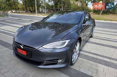 Ліфтбек Tesla Model S 2020 в Луцьку