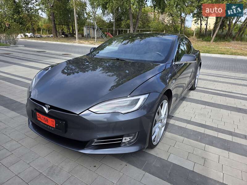 Tesla Model S 2020 Tesla Model S 2020