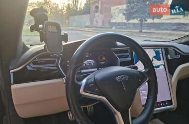 Ліфтбек Tesla Model S 2015 в 