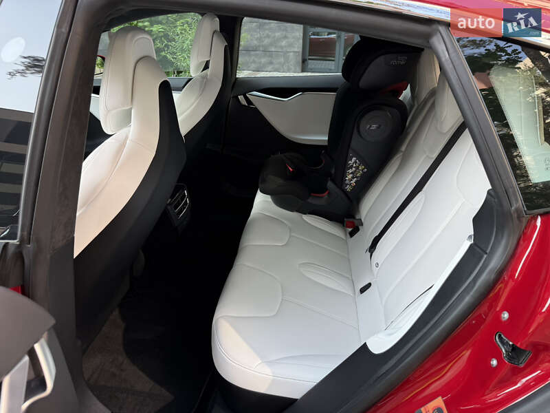 Ліфтбек Tesla Model S 2017 в Броварах