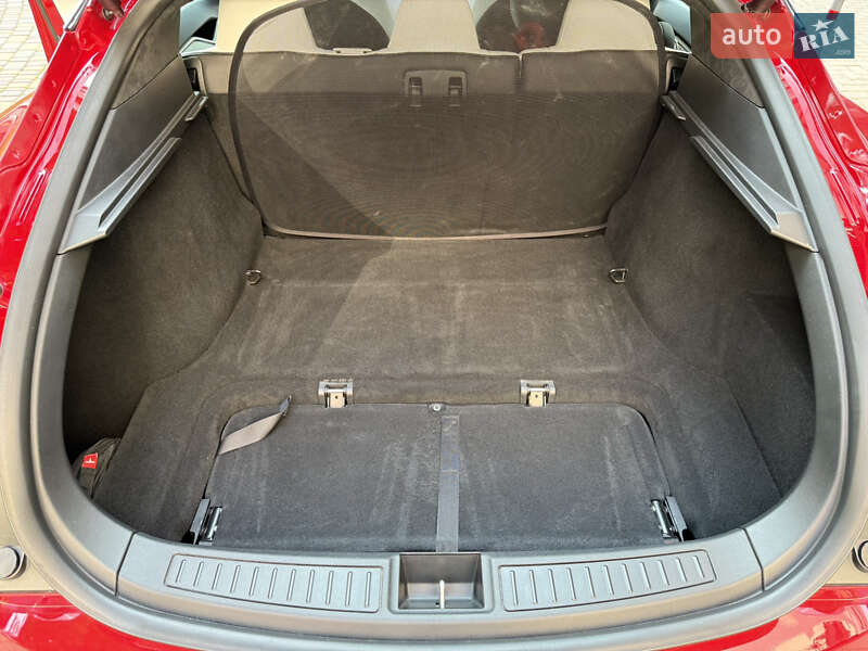 Ліфтбек Tesla Model S 2017 в Броварах