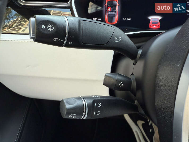 Ліфтбек Tesla Model S 2017 в Броварах