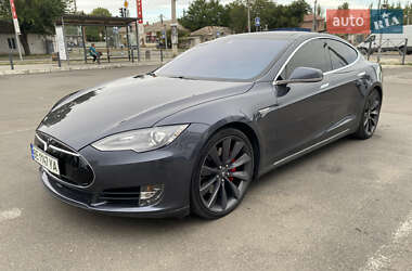 Ліфтбек Tesla Model S 2015 в Миколаєві
