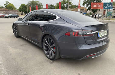 Ліфтбек Tesla Model S 2015 в 