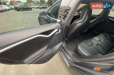 Ліфтбек Tesla Model S 2015 в 