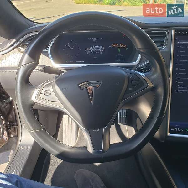 Ліфтбек Tesla Model S 2013 в Києві