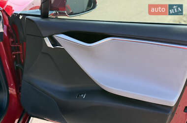 Ліфтбек Tesla Model S 2013 в 