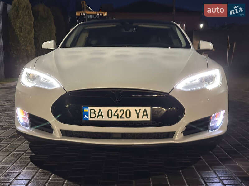 Лифтбек Tesla Model S 2014 в Кропивницком