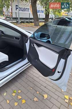 Ліфтбек Tesla Model S 2019 в 
