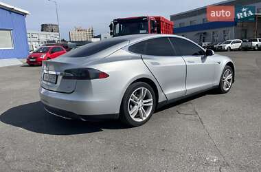 Ліфтбек Tesla Model S 2013 в 