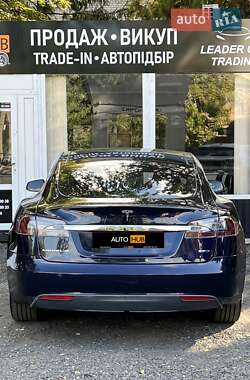Ліфтбек Tesla Model S 2015 в 