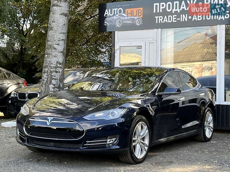 Ліфтбек Tesla Model S 2015 в Харкові