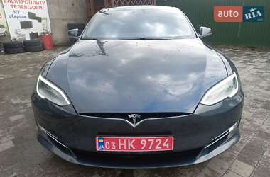 Лифтбек Tesla Model S 2018 в 