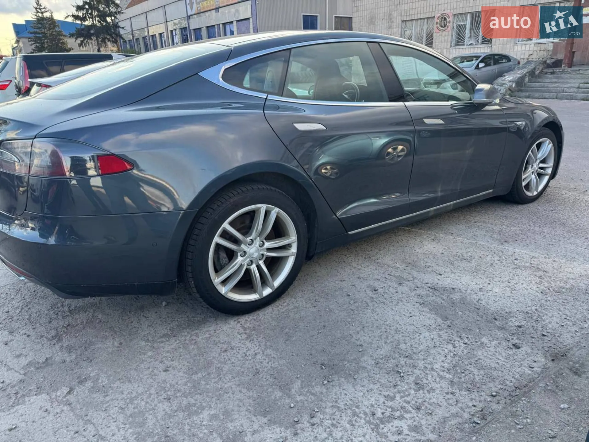 2015 Tesla Model S - мініатюра 17