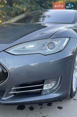 Лифтбек Tesla Model S 2013 в 