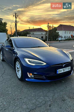 Лифтбек Tesla Model S 2016 в Одессе