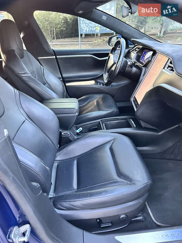 Ліфтбек Tesla Model S 2016 в Одесі