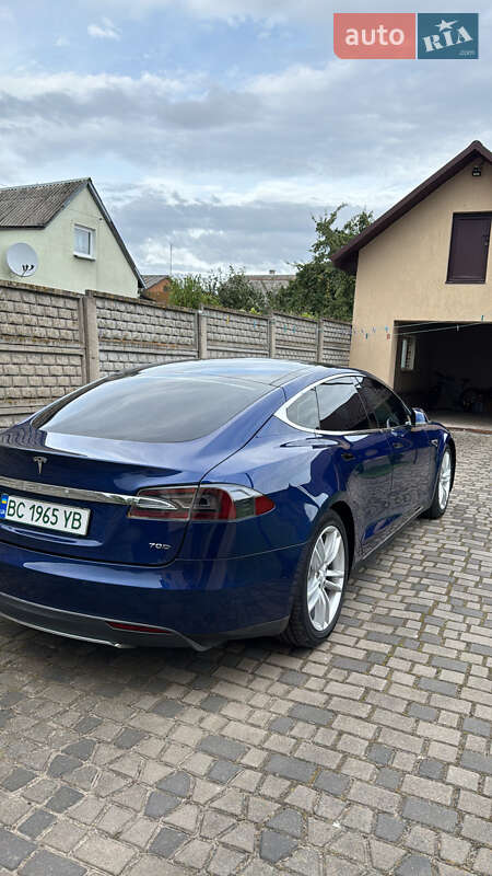 Лифтбек Tesla Model S 2016 в Львове фото 3 Лифтбек Tesla Model S 2016 в Львове