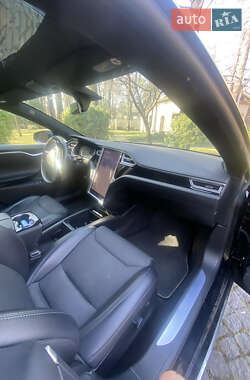 Ліфтбек Tesla Model S 2017 в Ірпені