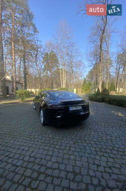 Ліфтбек Tesla Model S 2017 в Ірпені