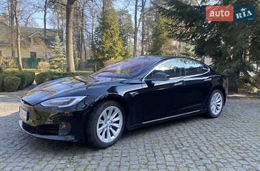 Ліфтбек Tesla Model S 2017 в Ірпені