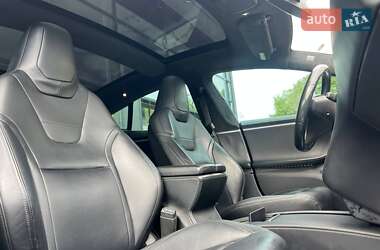 Лифтбек Tesla Model S 2015 в 