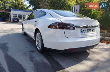 Ліфтбек Tesla Model S 2015 в 