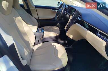 Ліфтбек Tesla Model S 2015 в 