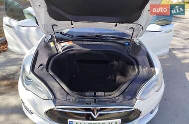 Ліфтбек Tesla Model S 2015 в 