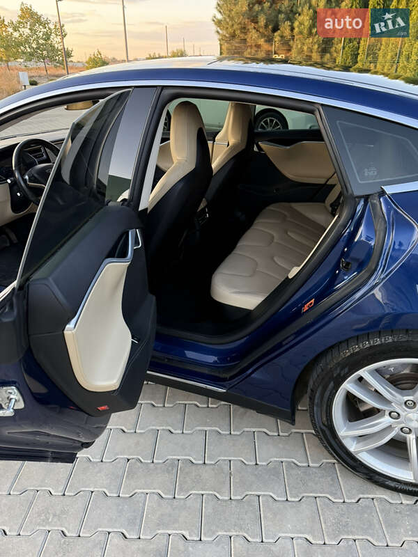 Ліфтбек Tesla Model S 2015 в Одесі