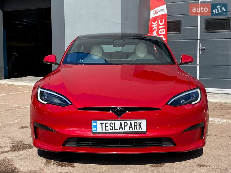 Лифтбек Tesla Model S 2022 в Киеве