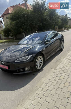 Лифтбек Tesla Model S 2016 в 