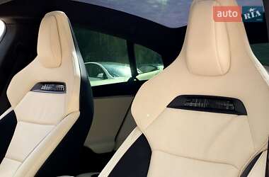 Ліфтбек Tesla Model S 2024 в 