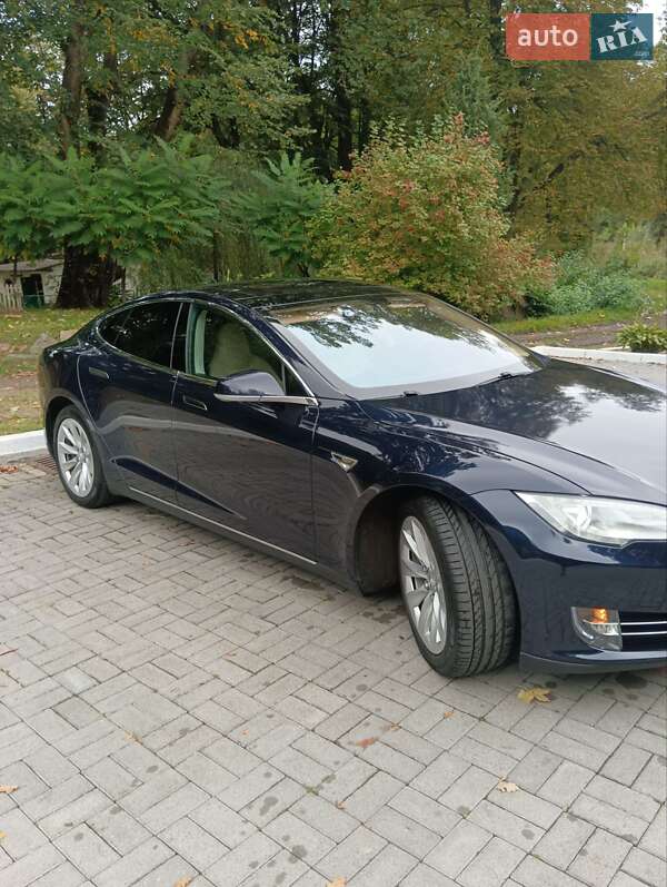 Лифтбек Tesla Model S 2013 в Дрогобыче