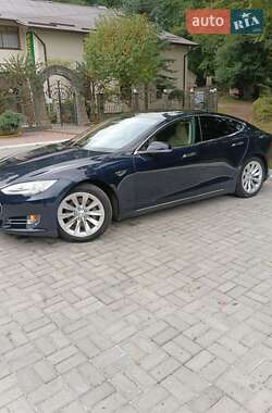 Лифтбек Tesla Model S 2013 в 
