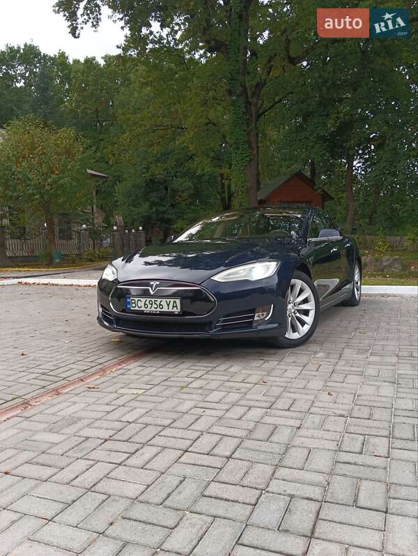 Лифтбек Tesla Model S 2013 в Дрогобыче