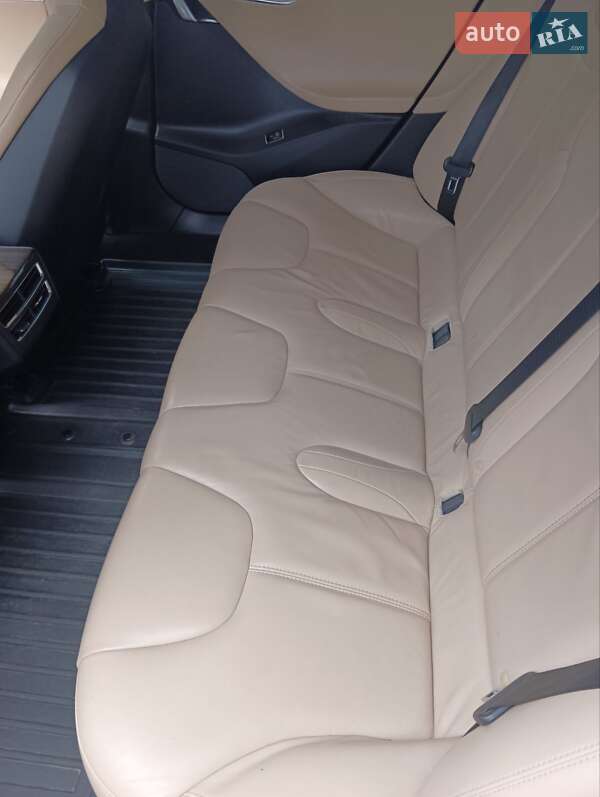 Лифтбек Tesla Model S 2013 в Дрогобыче