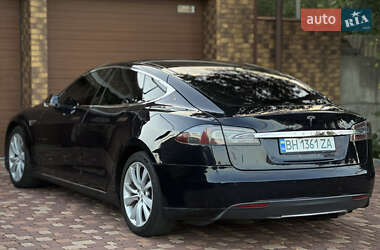 Лифтбек Tesla Model S 2014 в 
