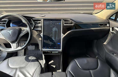 Ліфтбек Tesla Model S 2014 в 